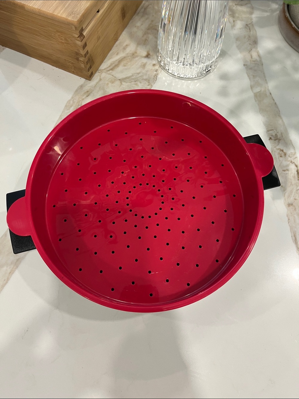 Tupperware Microsteamer Collander Red and Black Steamer Basket and tray server